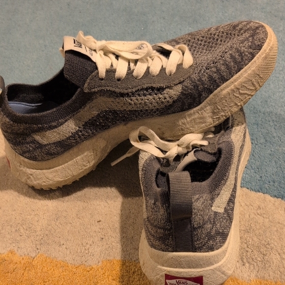 Vans UltraRange Knit Gray and White Sneakers - Picture 4 of 4